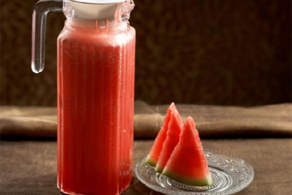 西瓜怎么榨汁才好喝 西瓜汁熱量高嗎 西瓜怎么榨汁才好喝 西瓜汁熱量高嗎