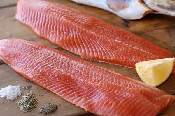 虹鱒魚多少錢一斤 虹鱒魚是淡水魚還是海水魚 虹鱒魚多少錢一斤 虹鱒魚是淡水魚還是海水魚