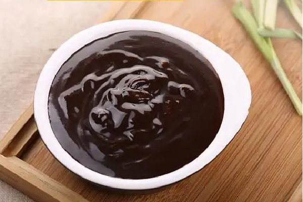 甜面醬是什么顏色 甜面醬是生的還是熟的 甜面醬是什么顏色 甜面醬是生的還是熟的
