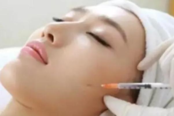 打童顏針能吃消炎藥嗎 打童顏針三天后臉上出現(xiàn)淤青 打童顏針能吃消炎藥嗎 打童顏針三天后臉上出現(xiàn)淤青