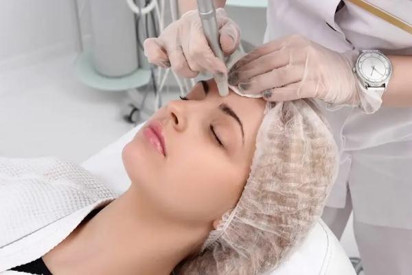 紅藍(lán)光祛痘是激光祛痘嗎 紅藍(lán)光祛痘和激光祛痘哪個好 紅藍(lán)光祛痘是激光祛痘嗎 紅藍(lán)光祛痘和激光祛痘哪個好