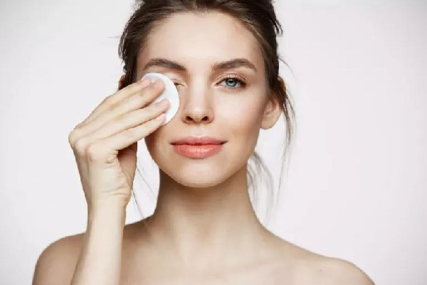 刷酸后臉上起了好多小痘痘怎么辦 刷酸后臉上干燥起皮怎么辦 刷酸后臉上起了好多小痘痘怎么辦 刷酸后臉上干燥起皮怎么辦