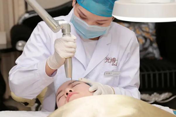 激光祛痘會(huì)留疤嗎 激光祛痘會(huì)再次復(fù)發(fā)嗎