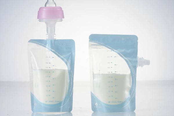 儲(chǔ)奶袋的使用方法與注意事項(xiàng) 儲(chǔ)奶袋里的奶怎么加熱 儲(chǔ)奶袋的使用方法與注意事項(xiàng) 儲(chǔ)奶袋里的奶怎么加熱