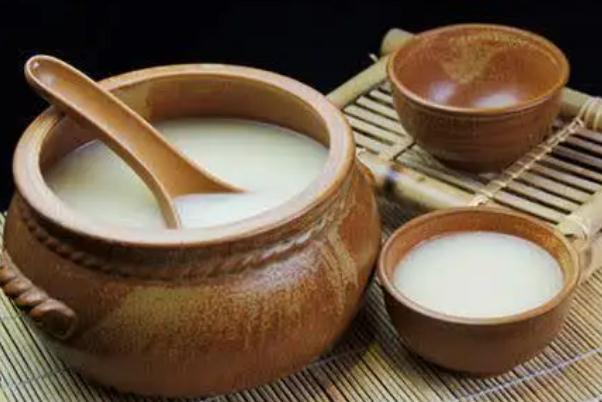 米酒要加熱喝嗎 米酒要煮熟了才能喝嗎 米酒要加熱喝嗎 米酒要煮熟了才能喝嗎