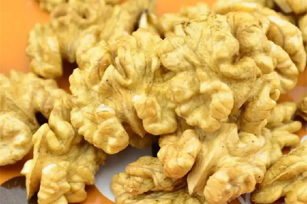 紙皮核桃可以用來煲湯嗎 紙皮核桃可以多吃嗎 紙皮核桃可以用來煲湯嗎 紙皮核桃可以多吃嗎