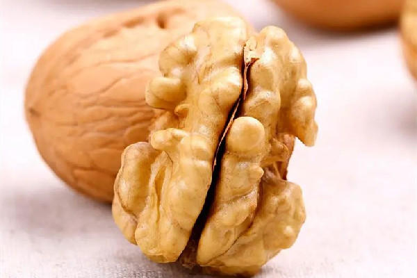 紙皮核桃為什么皮那么薄 紙皮核桃要用核桃夾嗎 紙皮核桃為什么皮那么薄 紙皮核桃要用核桃夾嗎