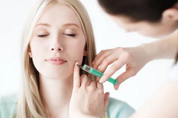 溶脂針會(huì)導(dǎo)致皮膚松弛嗎 溶脂針會(huì)影響月經(jīng)嗎 溶脂針會(huì)導(dǎo)致皮膚松弛嗎 溶脂針會(huì)影響月經(jīng)嗎