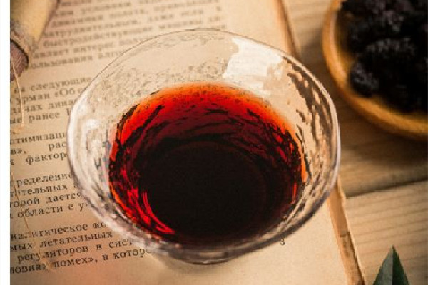 桑葚酒有酸味怎么回事 桑葚酒為什么有白色泡泡 桑葚酒有酸味怎么回事 桑葚酒為什么有白色泡泡