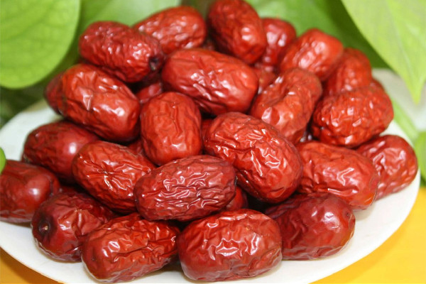 紅棗有白霜還能吃嗎 紅棗為什么有白色漂浮物 紅棗有白霜還能吃嗎 紅棗為什么有白色漂浮物