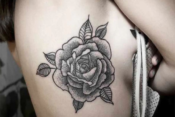 紋身后擦什么藥膏恢復快 紋身后可以涂抹蘆薈膠嗎 紋身后擦什么藥膏恢復快 紋身后可以涂抹蘆薈膠嗎