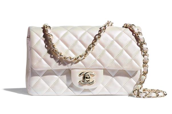 2022包包流行趨勢分析 水桶包過時了 2022包包流行趨勢分析 水桶包過時了