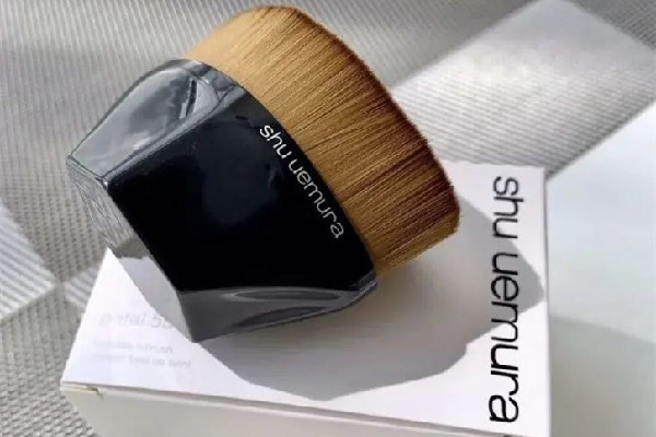 植村秀粉底刷真的好用嗎 植村秀粉底刷的正確使用方法 植村秀粉底刷真的好用嗎 植村秀粉底刷的正確使用方法