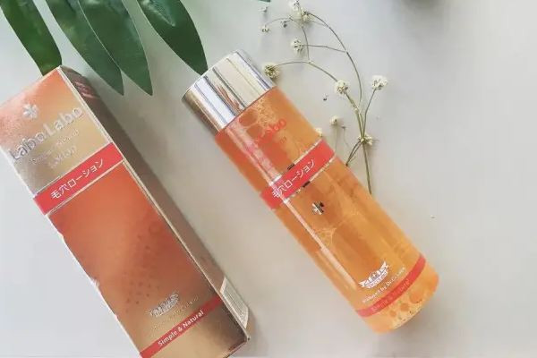 毛孔收斂水和爽膚水有什么區(qū)別 毛孔收斂水和保濕水先用哪個 毛孔收斂水和爽膚水有什么區(qū)別 毛孔收斂水和保濕水先用哪個