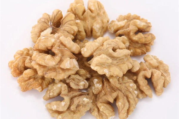 核桃肉有點油耗味能吃嗎 核桃肉吃多了會上火嗎 核桃肉有點油耗味能吃嗎 核桃肉吃多了會上火嗎