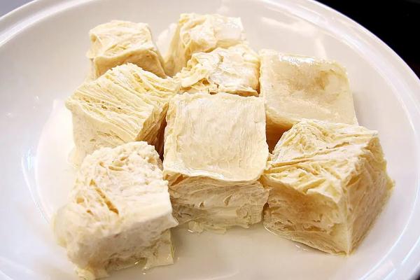 凍豆腐對男人有什么好處 凍豆腐可以油炸嗎 凍豆腐對男人有什么好處 凍豆腐可以油炸嗎
