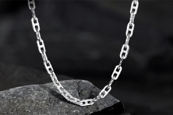 鉑金項(xiàng)鏈怎么保養(yǎng)和清洗 鉑金項(xiàng)鏈可以用酒精擦拭嗎 鉑金項(xiàng)鏈怎么保養(yǎng)和清洗 鉑金項(xiàng)鏈可以用酒精擦拭嗎