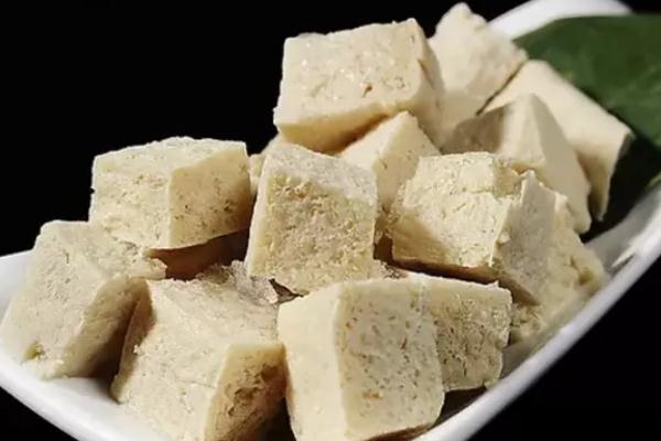 凍豆腐需要提前解凍嗎 凍豆腐是生的還是熟的 凍豆腐需要提前解凍嗎 凍豆腐是生的還是熟的