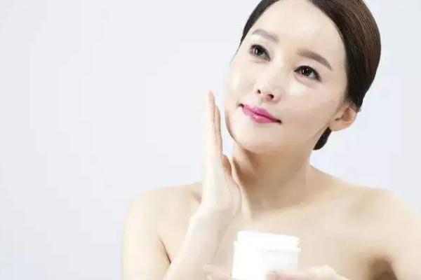 皮膚出油可以用吸油紙嗎 皮膚出油可以用紙擦掉嗎 皮膚出油可以用吸油紙嗎 皮膚出油可以用紙擦掉嗎