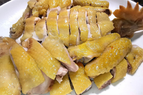 白切雞怎么弄熟才好吃 白切雞煮多長時間最合適 白切雞怎么弄熟才好吃 白切雞煮多長時間最合適