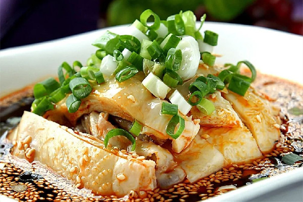 口水雞有血正?，F(xiàn)象嗎 口水雞怎么煮才嫩