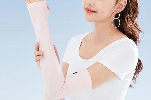 防曬冰袖可以水洗嗎 防曬冰袖有保質(zhì)期嗎 防曬冰袖可以水洗嗎 防曬冰袖有保質(zhì)期嗎