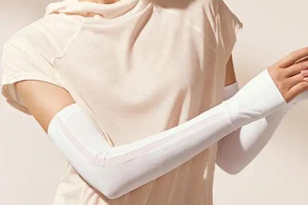 防曬冰袖為什么是冰的 冰袖的降溫原理 防曬冰袖為什么是冰的 冰袖的降溫原理