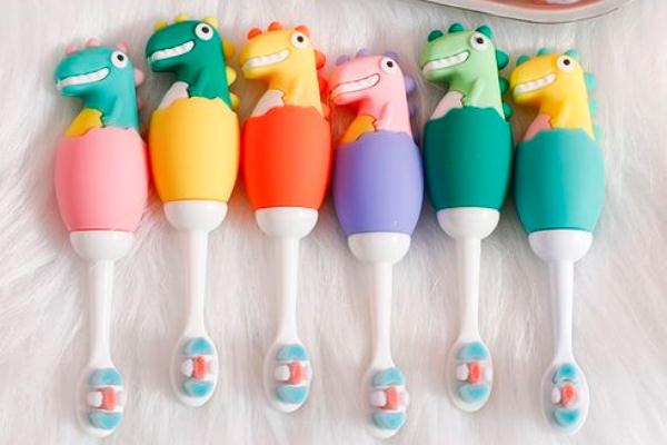 兒童牙刷有保質(zhì)期嗎 兒童牙刷有多少厘米 兒童牙刷有保質(zhì)期嗎 兒童牙刷有多少厘米