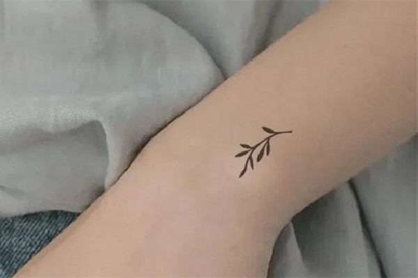 半永久紋身多久可以徹底消失 半永久紋身是紋的還是貼的 半永久紋身多久可以徹底消失 半永久紋身是紋的還是貼的