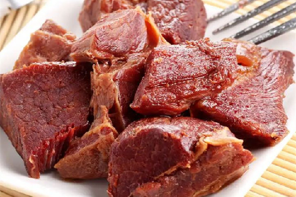 鹵牛肉熱水下鍋還是冷水下鍋 鹵牛肉用大火還是小火 鹵牛肉熱水下鍋還是冷水下鍋 鹵牛肉用大火還是小火