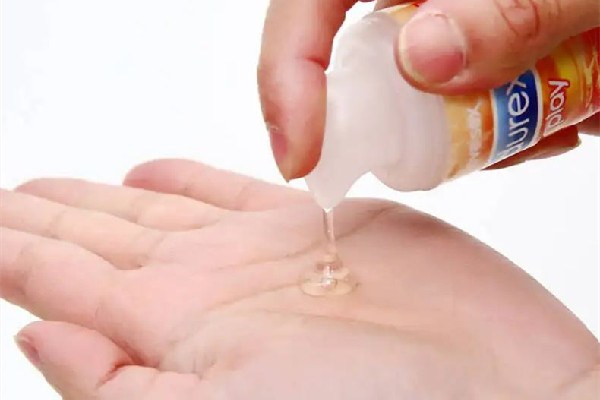 杜蕾斯最好用的潤(rùn)滑劑是哪款 杜蕾斯?jié)櫥瑒┒嗌馘X(qián)一瓶 杜蕾斯最好用的潤(rùn)滑劑是哪款 杜蕾斯?jié)櫥瑒┒嗌馘X(qián)一瓶