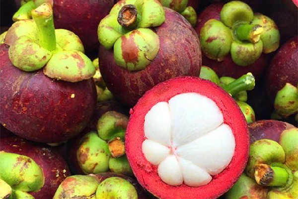 山竹里面黃黃的是什么可以吃嗎 山竹發(fā)黃是壞了嗎 山竹里面黃黃的是什么可以吃嗎 山竹發(fā)黃是壞了嗎