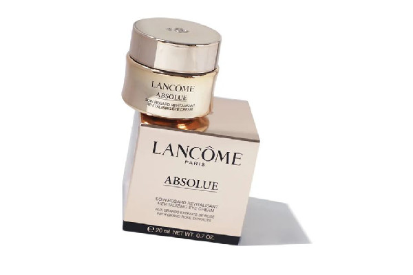 蘭蔻菁純眼霜對眼袋有用嗎 蘭蔻菁純眼霜會導(dǎo)致長脂肪粒嗎 蘭蔻菁純眼霜對眼袋有用嗎 蘭蔻菁純眼霜會導(dǎo)致長脂肪粒嗎