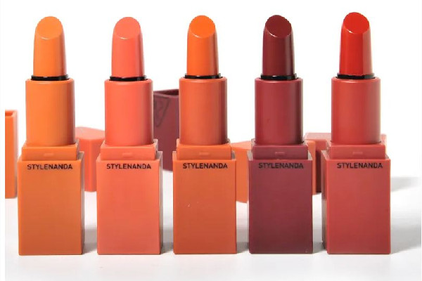 3ce口紅適合夏天的顏色 3ce口紅會不會很干 3ce口紅適合夏天的顏色 3ce口紅會不會很干