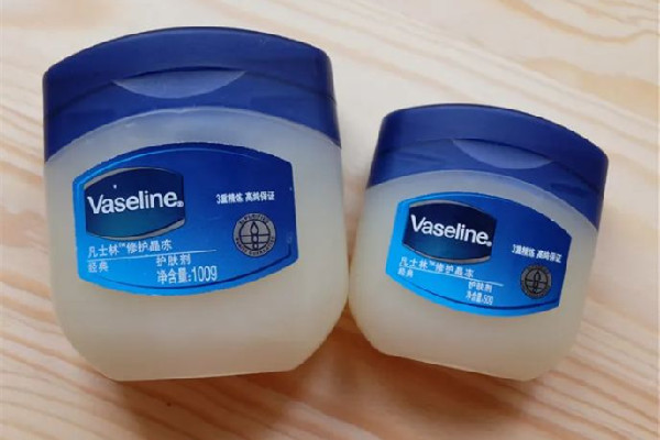 凡士林是品牌還是成分 凡士林是聯(lián)合利華旗下的品牌嗎 凡士林是品牌還是成分 凡士林是聯(lián)合利華旗下的品牌嗎
