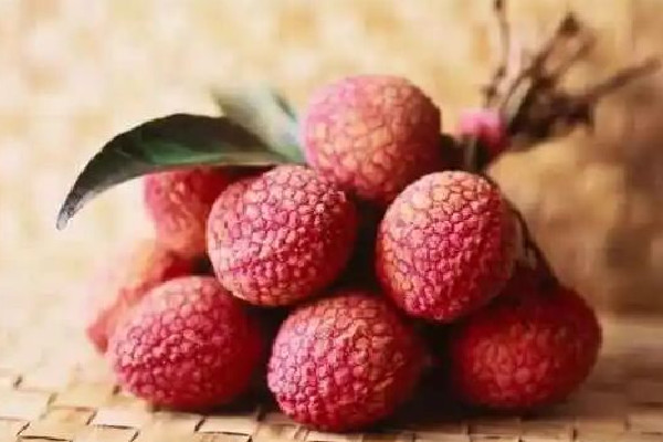 荔枝吃幾個比較好 荔枝吃不完可以冷凍嗎 荔枝吃幾個比較好 荔枝吃不完可以冷凍嗎