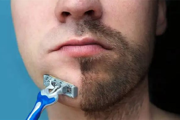 刮胡子前用熱毛巾敷會好刮點嗎 刮胡子前用什么軟化胡子 刮胡子前用熱毛巾敷會好刮點嗎 刮胡子前用什么軟化胡子