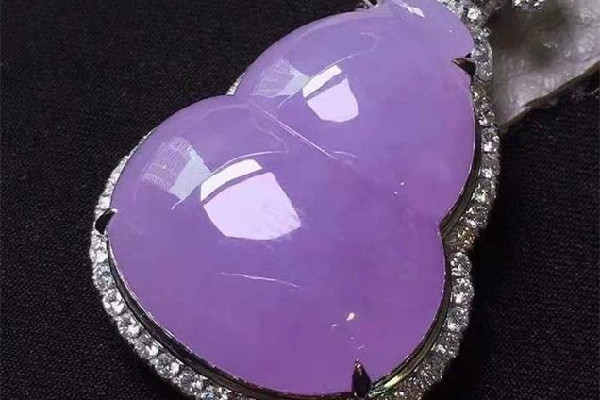 翡翠吊墜要不要開光 翡翠吊墜開光方法 翡翠吊墜要不要開光 翡翠吊墜開光方法