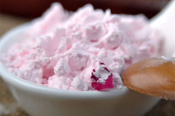 玫瑰軟膜粉面膜怎么用 玫瑰軟膜粉用溫水?dāng)嚢柽€是冷水 玫瑰軟膜粉面膜怎么用 玫瑰軟膜粉用溫水?dāng)嚢柽€是冷水