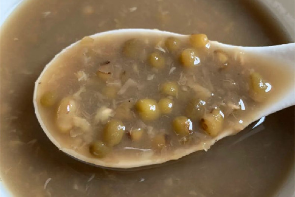 綠豆沙的功效和作用 綠豆沙可以做什么好吃的 綠豆沙的功效和作用 綠豆沙可以做什么好吃的