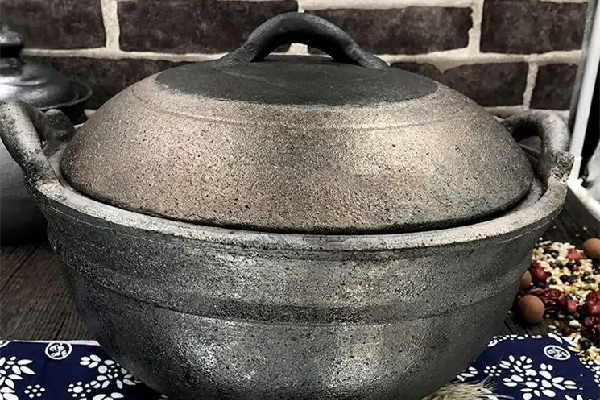 砂鍋煲湯一般要煲?guī)讉€小時 砂鍋煲湯可以加水嗎 砂鍋煲湯一般要煲?guī)讉€小時 砂鍋煲湯可以加水嗎