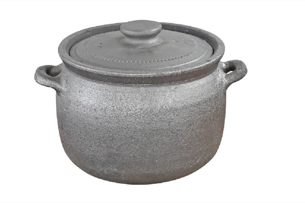 砂鍋底部燒糊了怎么清洗 砂鍋燒糊了還能用嗎 砂鍋底部燒糊了怎么清洗 砂鍋燒糊了還能用嗎