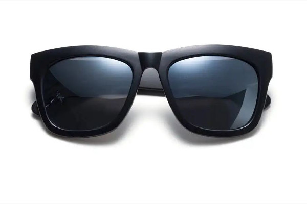 太陽(yáng)鏡是玻璃的好還是樹脂的好 太陽(yáng)鏡鏡片磨花了怎么修復(fù) 太陽(yáng)鏡是玻璃的好還是樹脂的好 太陽(yáng)鏡鏡片磨花了怎么修復(fù)