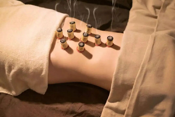 三伏灸適合哪些人群 三伏灸適合多大年齡 三伏灸適合哪些人群 三伏灸適合多大年齡