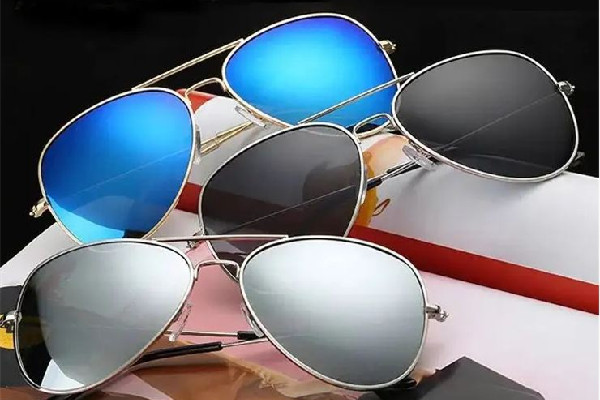 太陽鏡可以配近視度數(shù)嗎 太陽鏡適合什么人群 太陽鏡可以配近視度數(shù)嗎 太陽鏡適合什么人群