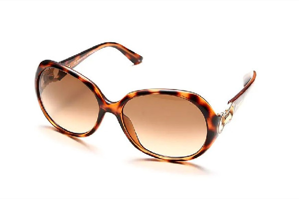 太陽(yáng)鏡可以防藍(lán)光嗎 太陽(yáng)鏡會(huì)傷害眼睛嗎 太陽(yáng)鏡可以防藍(lán)光嗎 太陽(yáng)鏡會(huì)傷害眼睛嗎