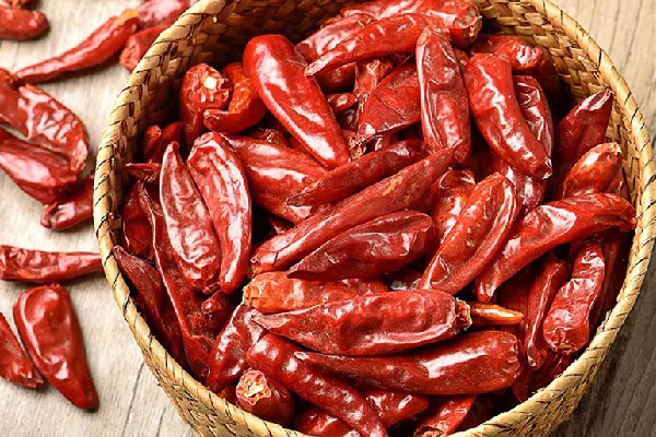 干辣椒是皮辣還是籽辣 干辣椒吃的時(shí)候需要清洗嗎 干辣椒是皮辣還是籽辣 干辣椒吃的時(shí)候需要清洗嗎