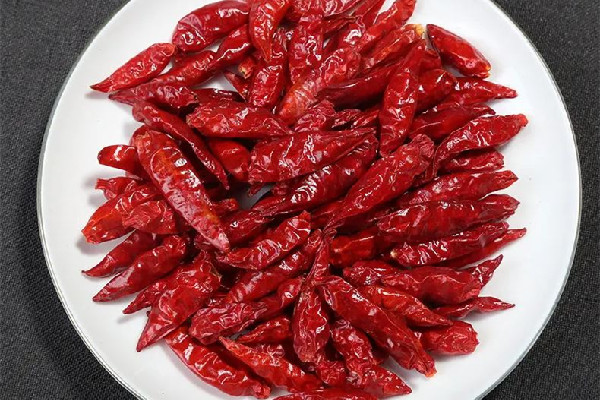 干辣椒是皮辣還是籽辣 干辣椒吃的時(shí)候需要清洗嗎 干辣椒是皮辣還是籽辣 干辣椒吃的時(shí)候需要清洗嗎