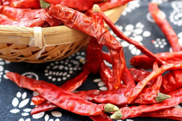 干辣椒是不是越煮越辣 干辣椒煮多久出辣味 干辣椒是不是越煮越辣 干辣椒煮多久出辣味