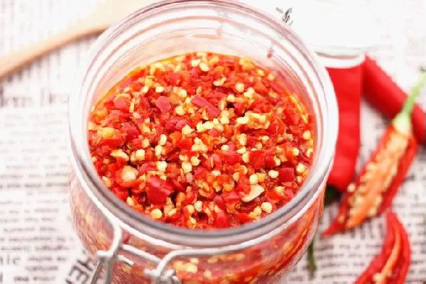 剁椒醬和辣椒醬的區(qū)別 剁椒醬和什么菜一起炒好吃 剁椒醬和辣椒醬的區(qū)別 剁椒醬和什么菜一起炒好吃